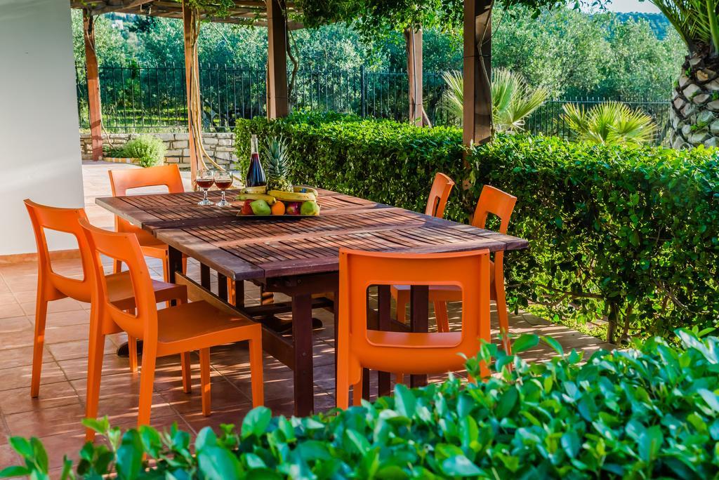 Aloni Home Petrokefálion エクステリア 写真